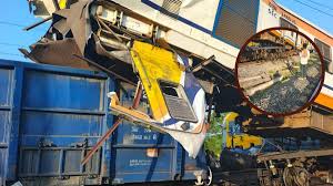  बिलासपुर में बड़ा ट्रेन हादसा – पैसेंजर ट्रेन मालगाड़ी से टकराई, कई घायल, राहत कार्य जारी